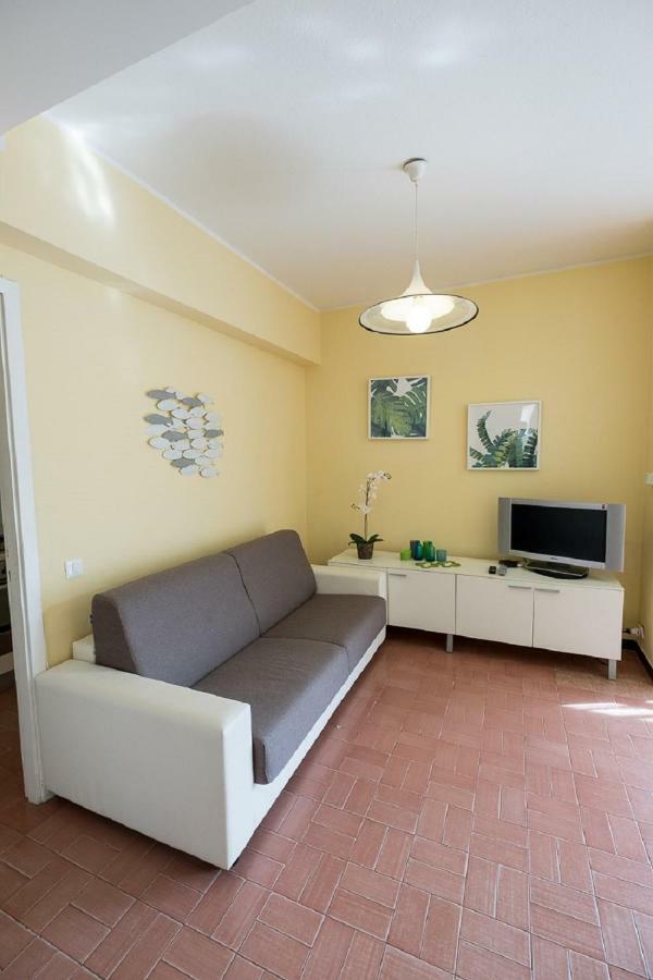 Mae'S Apartment مونتيروسّو ال ماري المظهر الخارجي الصورة