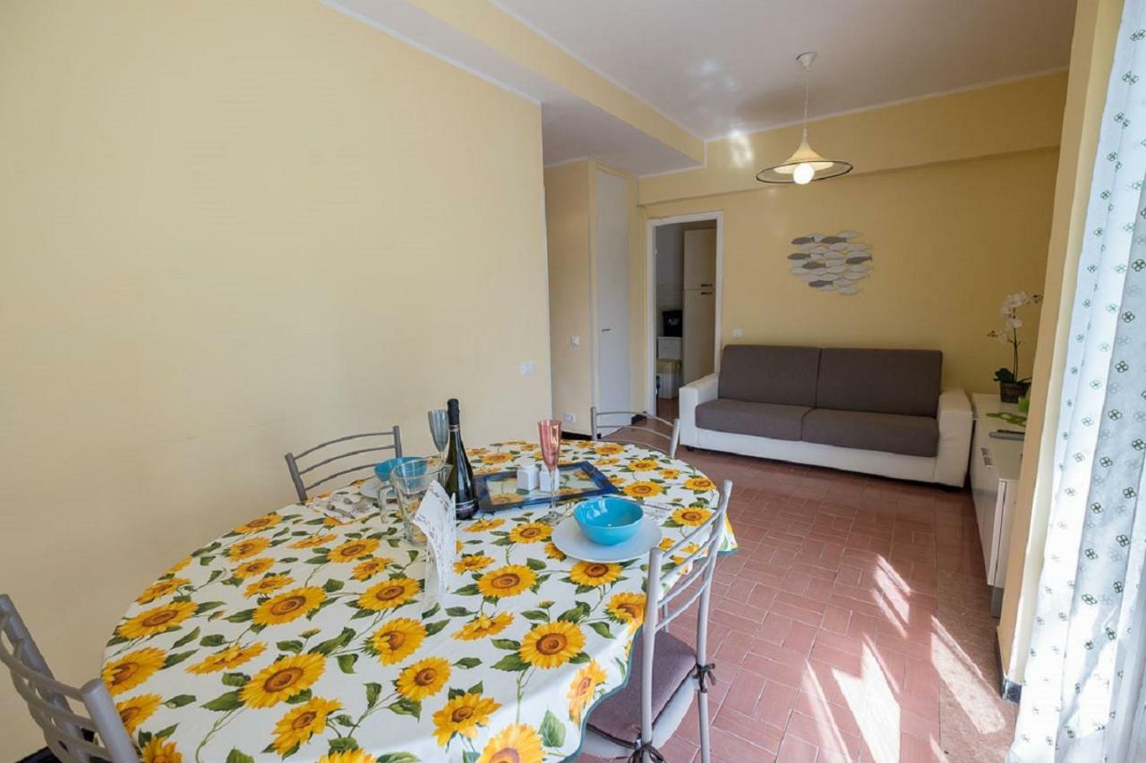 Mae'S Apartment مونتيروسّو ال ماري المظهر الخارجي الصورة