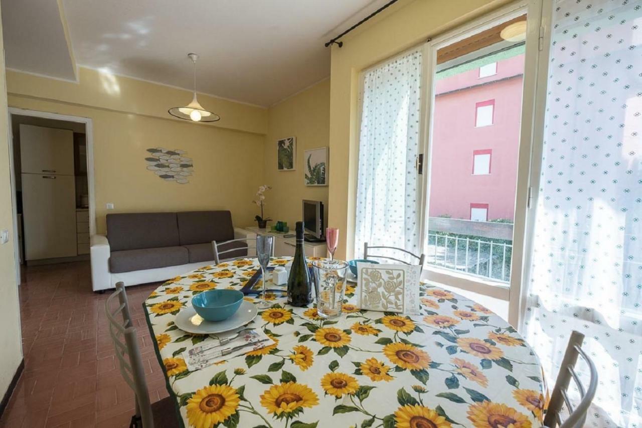 Mae'S Apartment مونتيروسّو ال ماري المظهر الخارجي الصورة